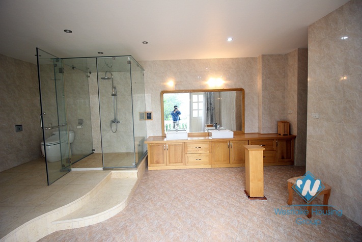 A big villa for rent in T Ciputra International Ha Noi City